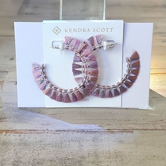 KENDRA SCOTT EVIE BRIGHT SILVER HOOP EARRING PURPLE - Picture 1 of 4